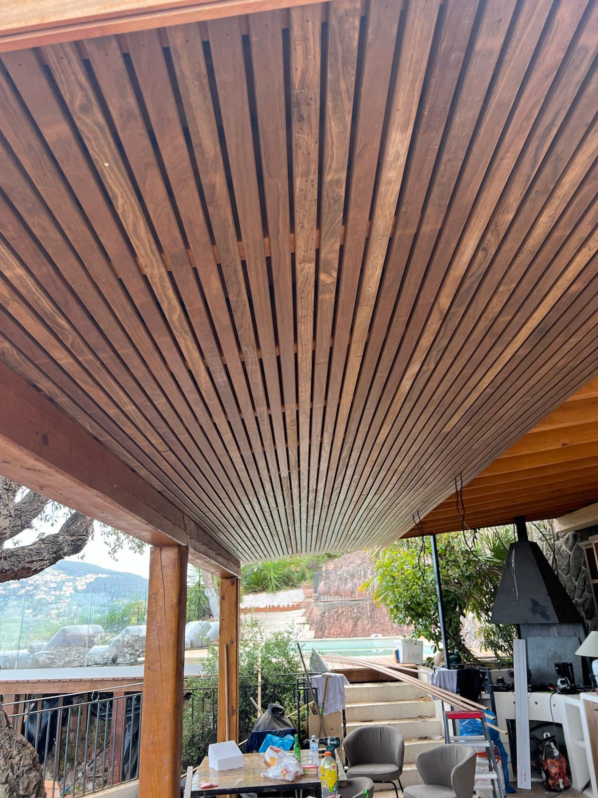 Houten plafond overkapping