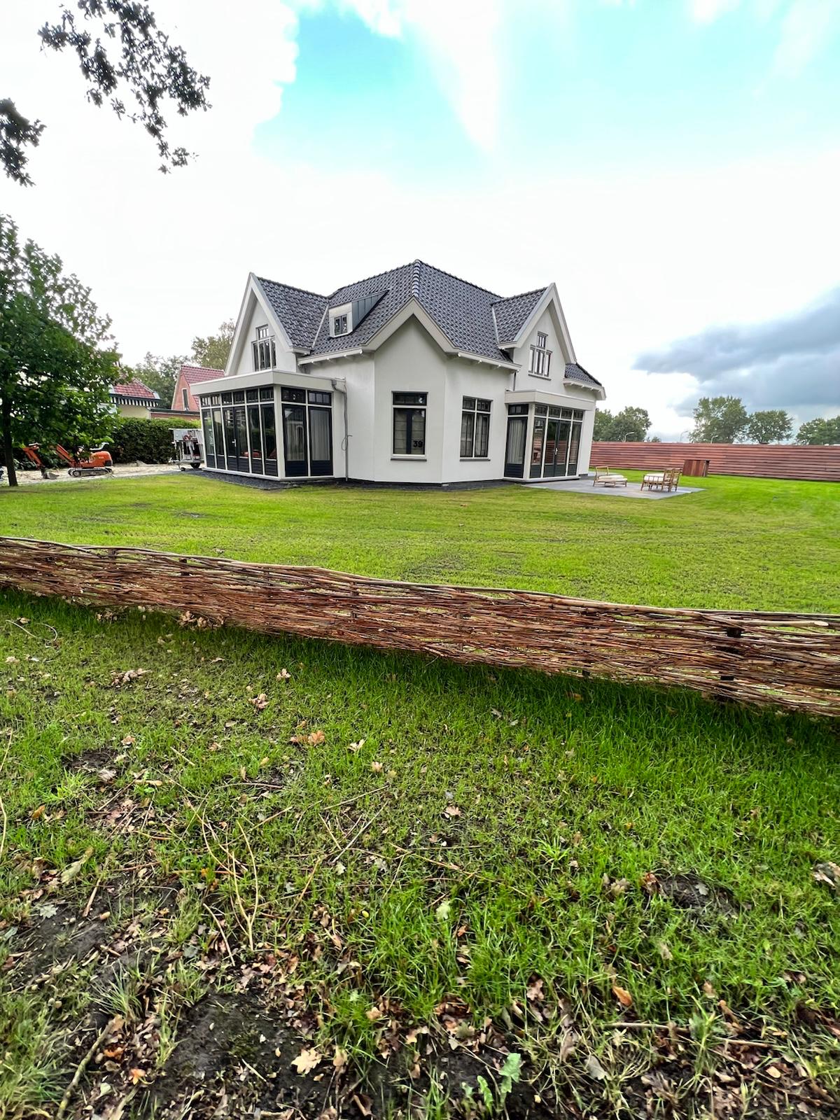Vrijstaande woning met landschapstuin